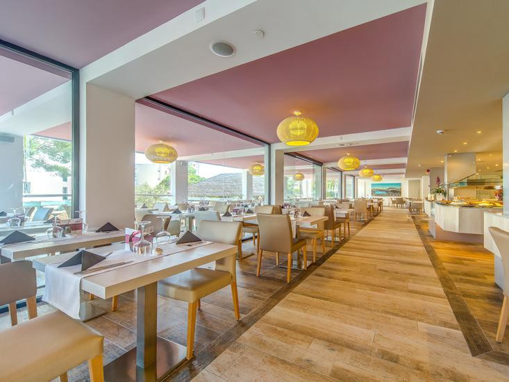 Marins Playa Aparthotel