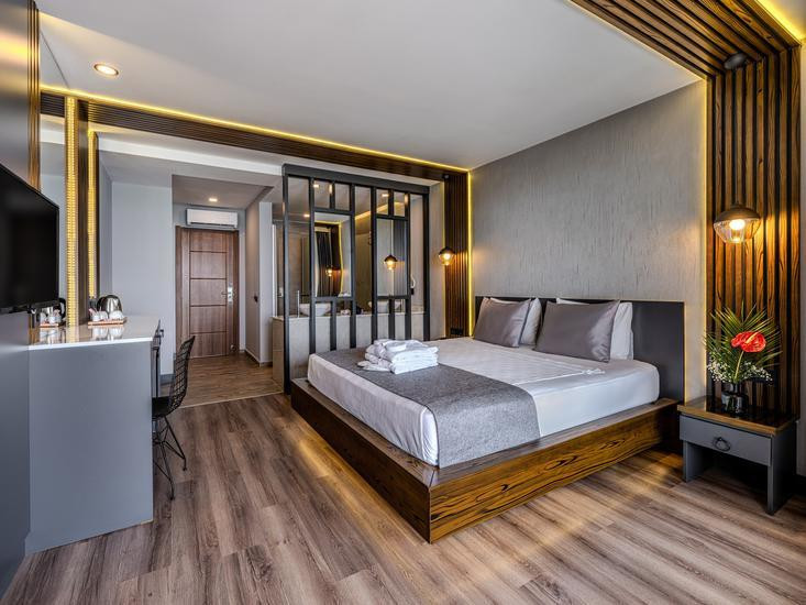 Adora Calma Beach Hotel