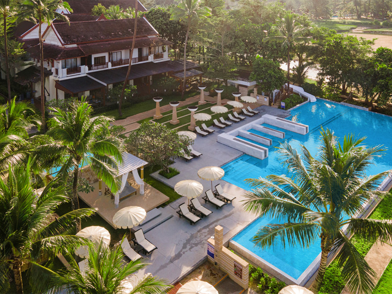 Apsara Beachfront Resort & Villa
