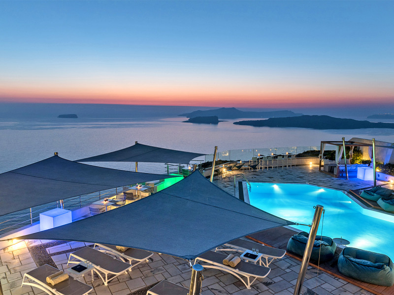 Hotel Caldera's Dolphin Suites