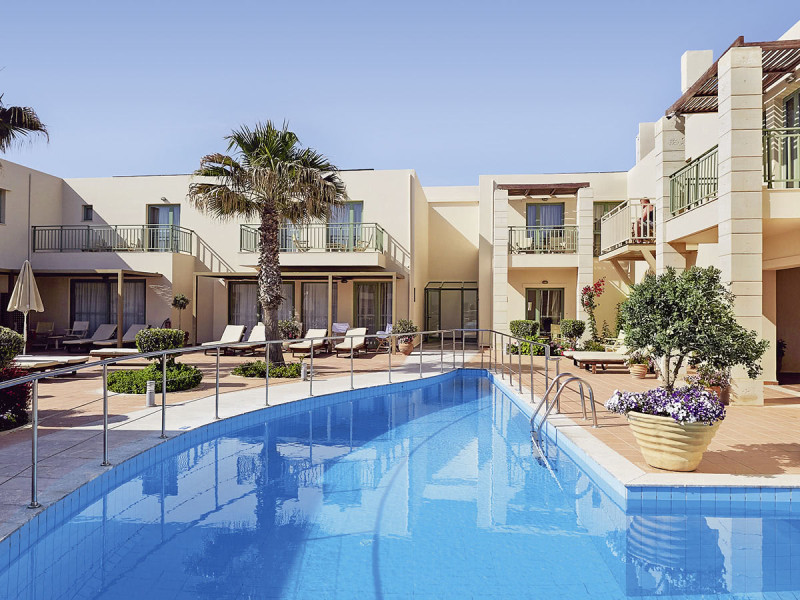 Giannoulis Grand Bay Beach Resort