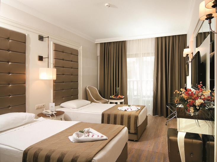 Aydinbey Famous Resort