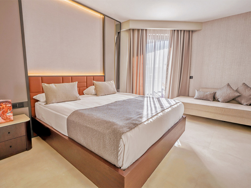 Hotel Orange Palace Side