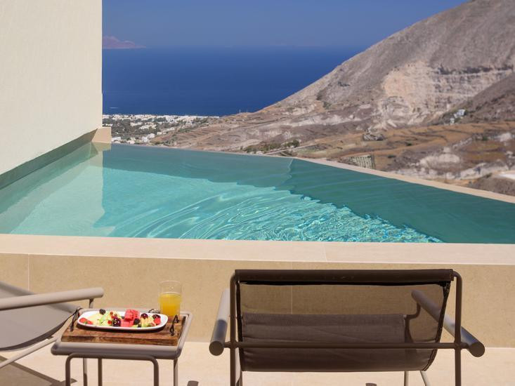 Elessa Hotel