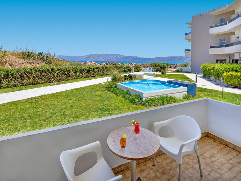 Hotel Elena Beach