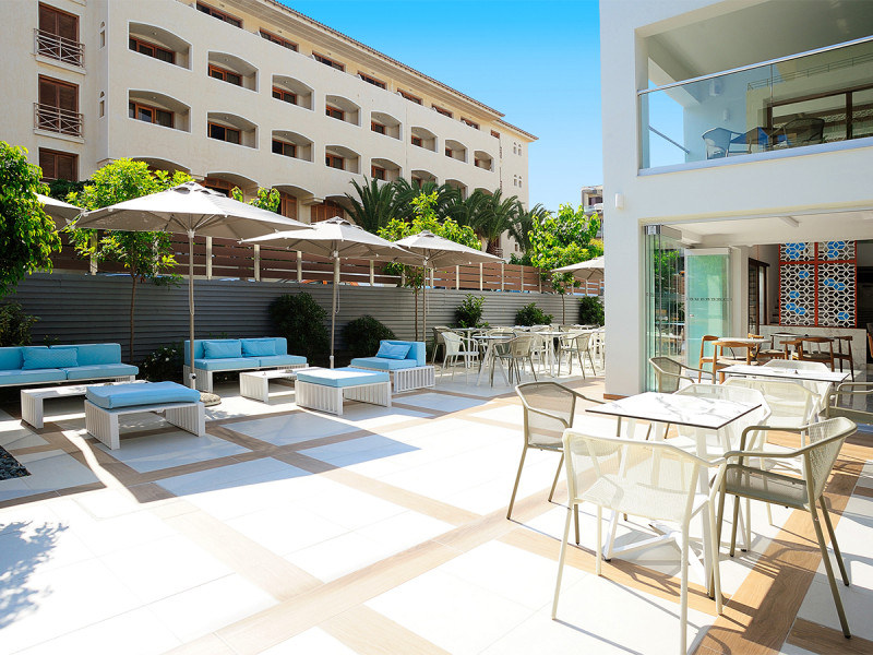 Atrium Ambiance Hotel