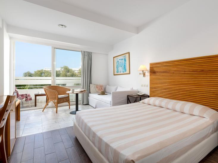 Dionysos Hotel