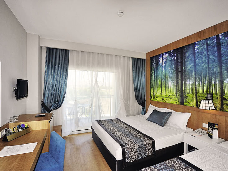 Hotel LRS Lake & River Side