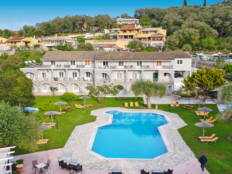 Adriolos Studios & Apartments
