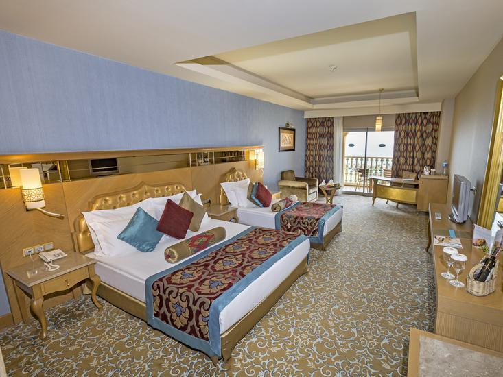 Royal Holiday Palace