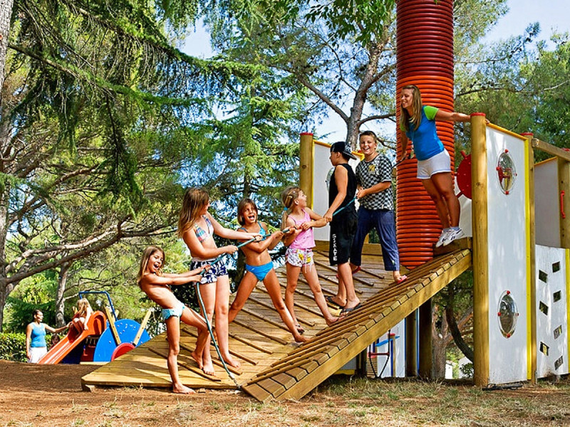 Happy Camp Brioni Sunny Camping