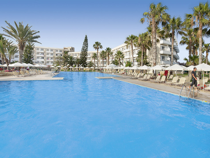 Louis Phaethon Beach