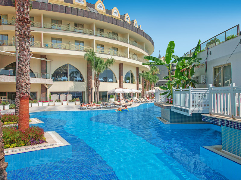 Hotel Crystal Prestige Pearl Collection