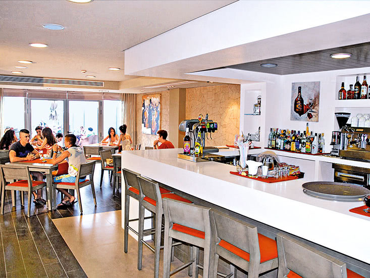 Hotel Arenas del Mar