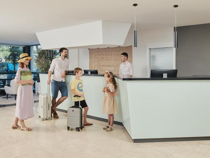 Bluesun Neptun & Dep.