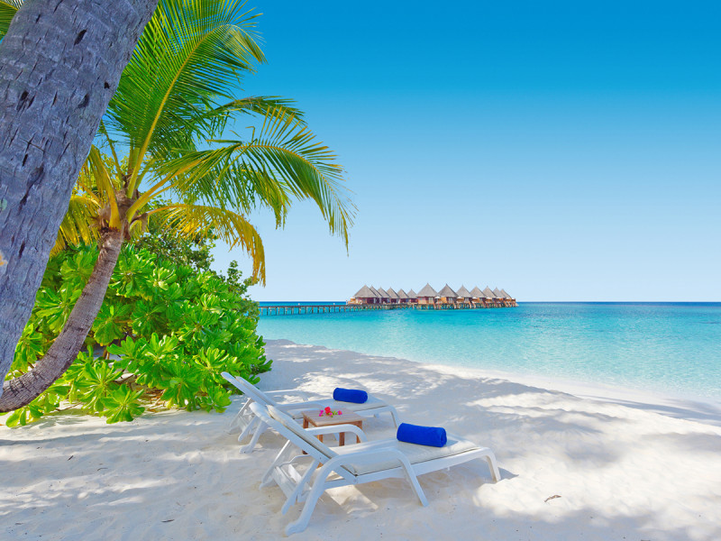 Angaga Island Resort