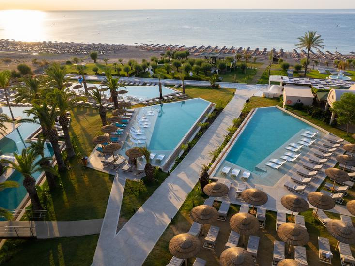 Pegasos Deluxe BeachHotel