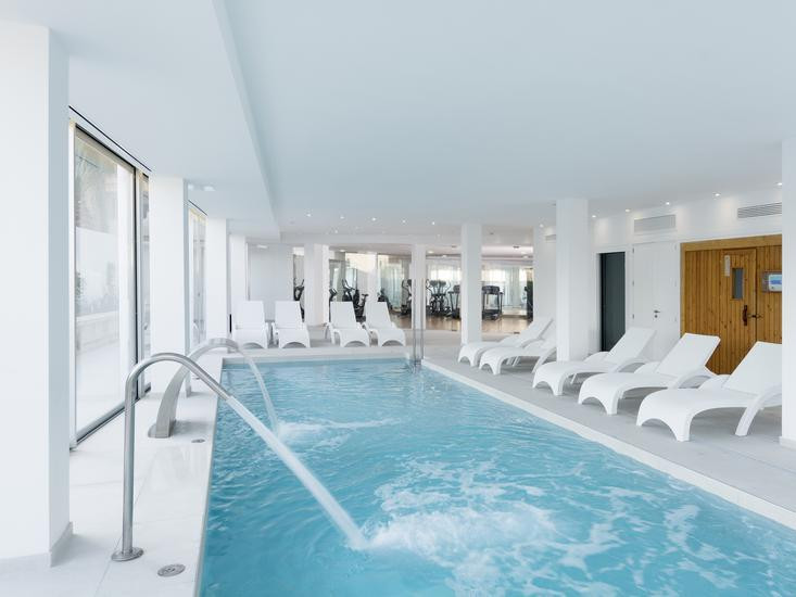 Reverence Mare Hotel