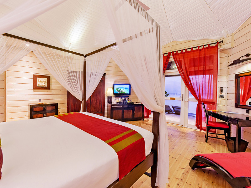 Komandoo Island Resort & Spa 