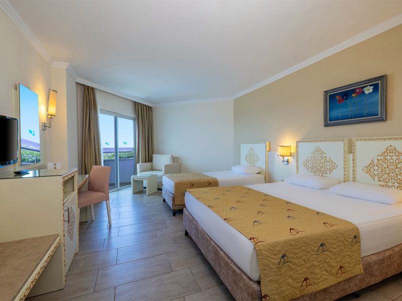 Hotel Crystal Admiral Aqua Collection