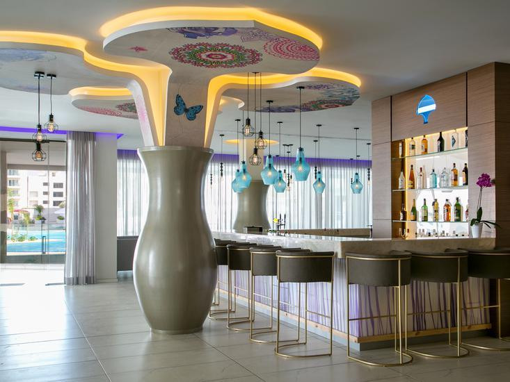 Vangelis Hotel and Suites