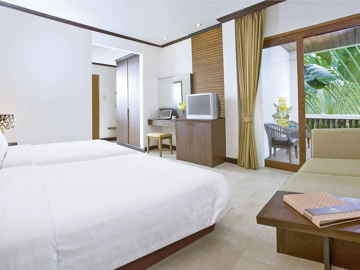 Thai House Beach Resort