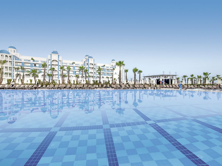 Rubi Platinum Resort