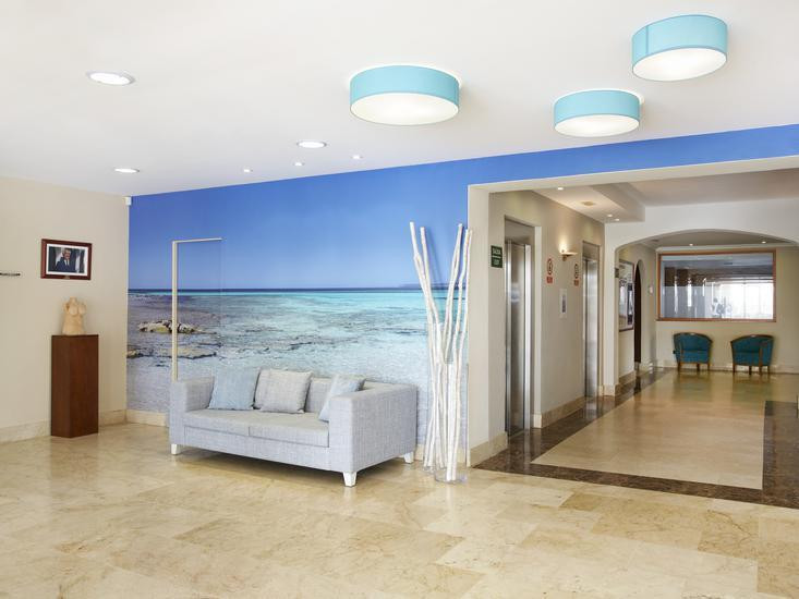 Marques Universal Hotel