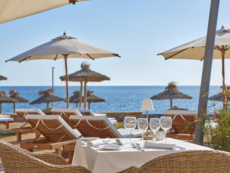 Cabo Blanco Universal