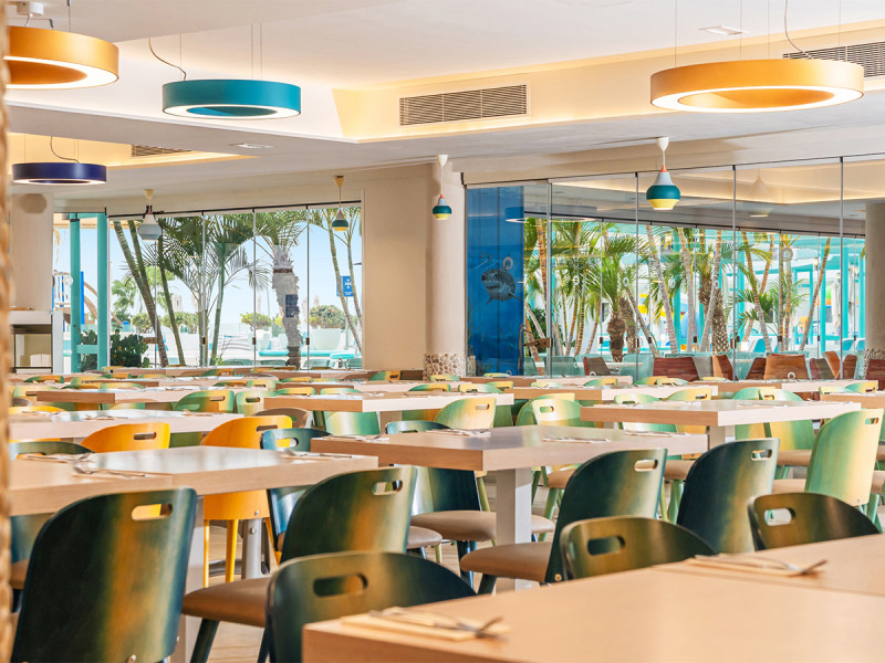 Hotel Hovima La Pinta Beachfront Family