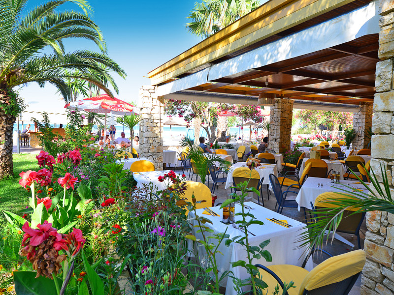 Three Stars Beach Hotel