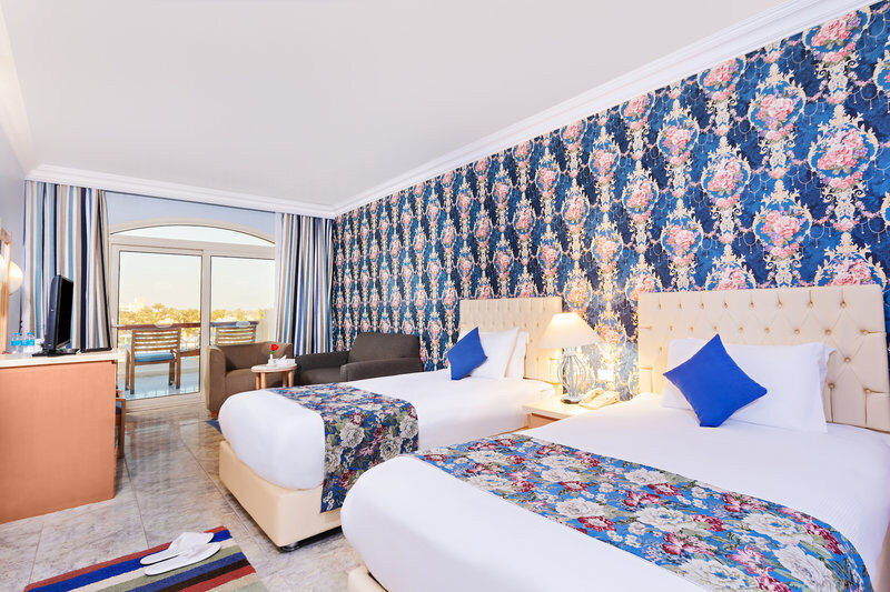 Royal Lagoons Resort & Aqua park