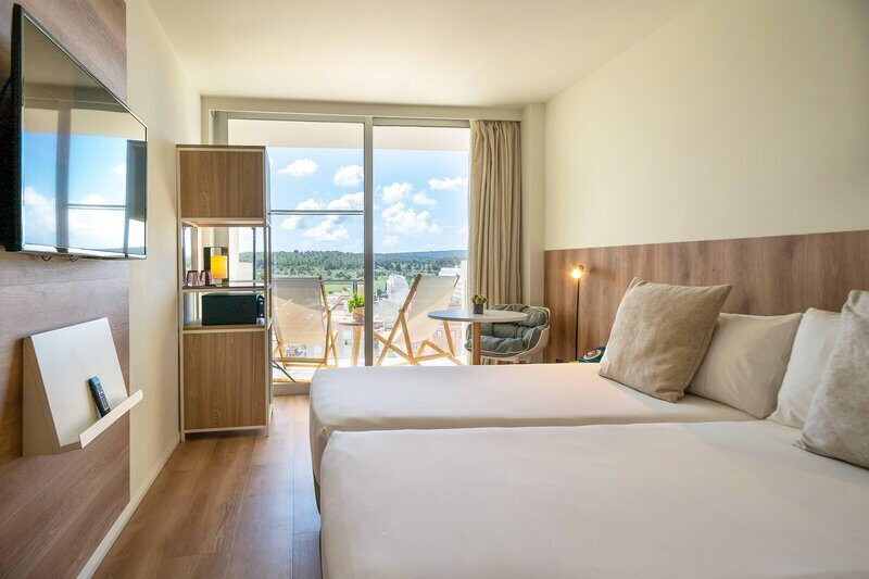 Innside by Melia Calvia Beach
