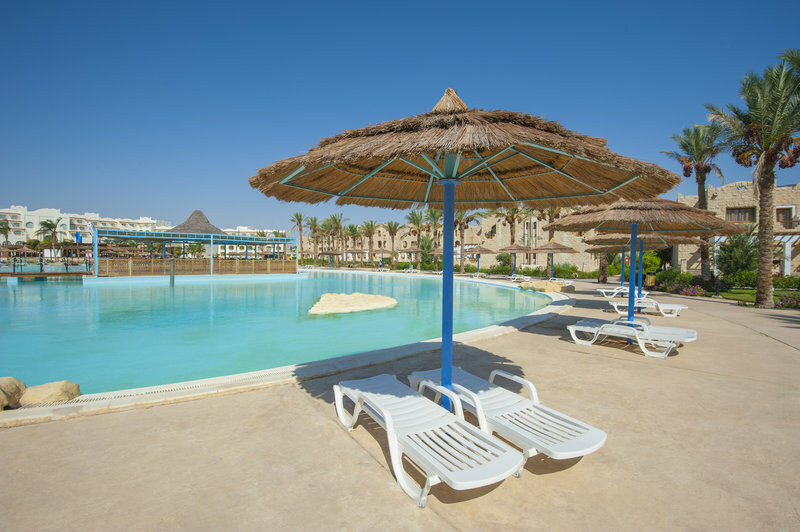 Royal Lagoons Resort & Aqua park