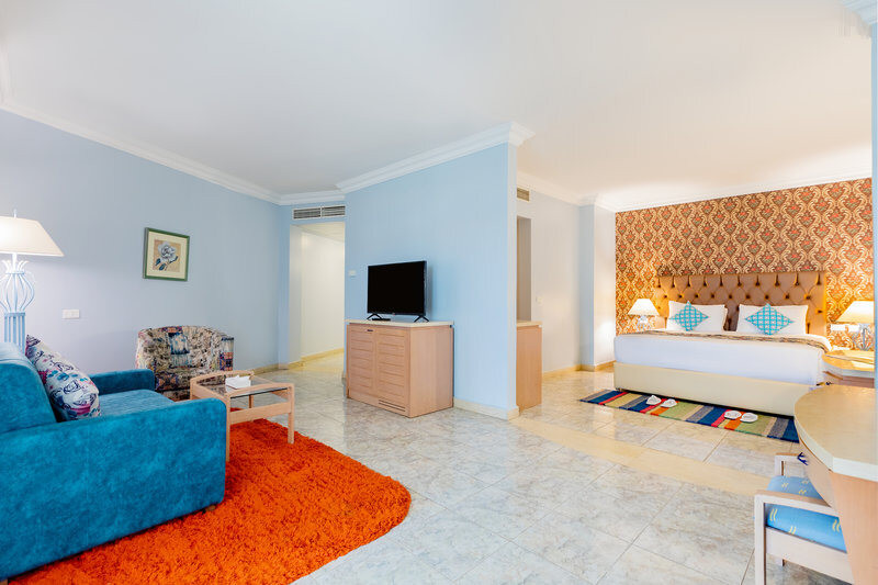 Royal Lagoons Resort & Aqua park
