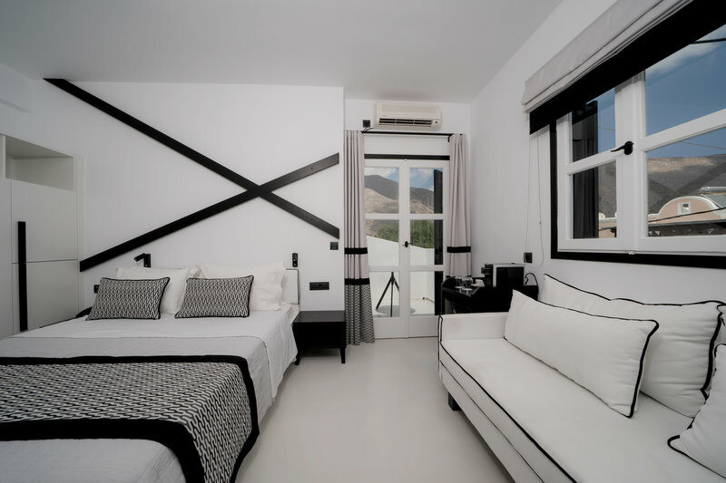 Divelia Hotel