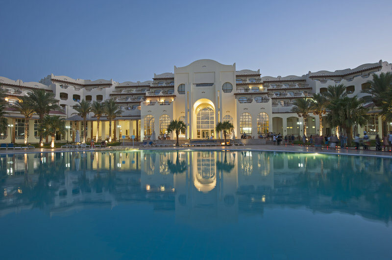Royal Lagoons Resort & Aqua park