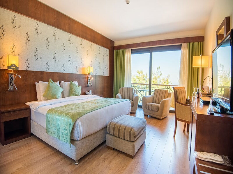 Korineum Golf & Beach Resort