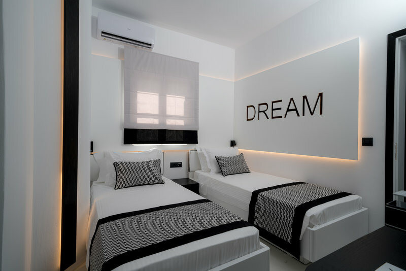 Divelia Hotel
