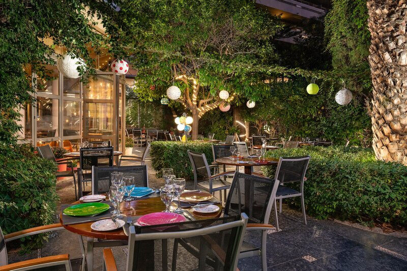Dionysos Hotel
