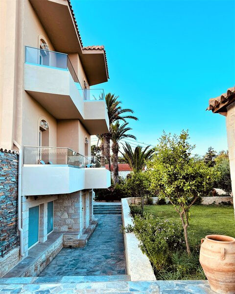 Lili Hotel