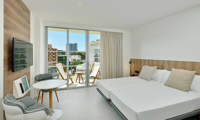 Innside by Melia Calvia Beach