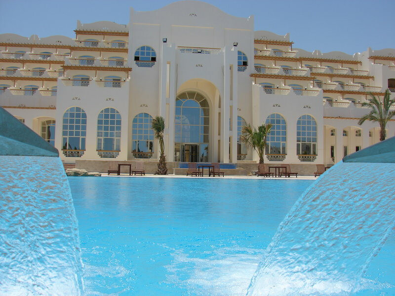 Royal Lagoons Resort & Aqua park