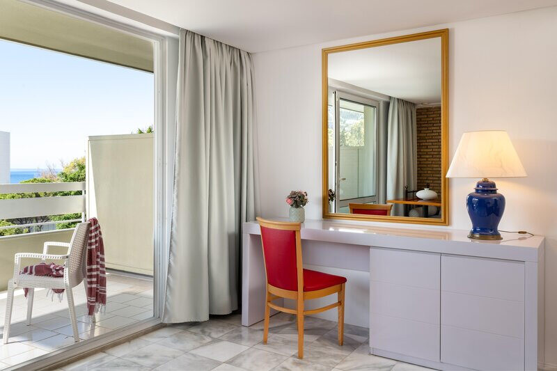 Dionysos Hotel