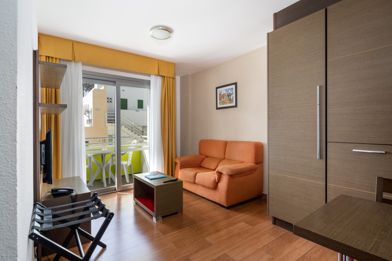 LIVVO Corralejo Beach