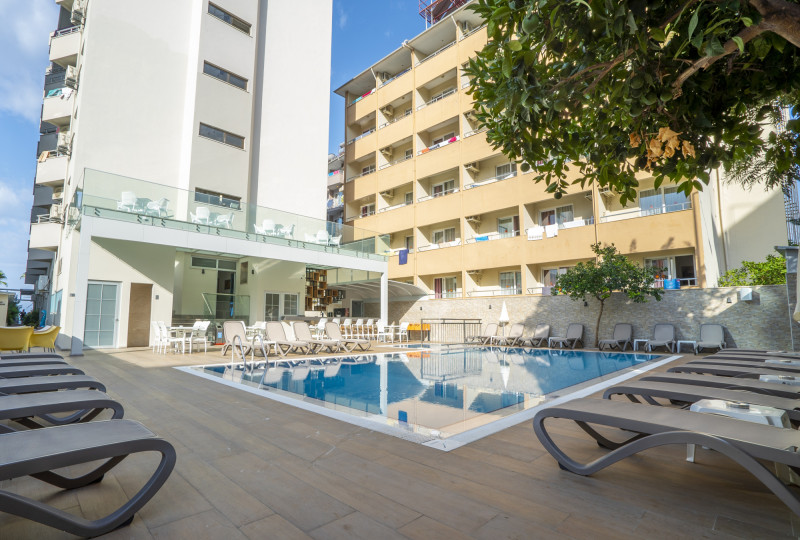 Kleopatra Celine Hotel