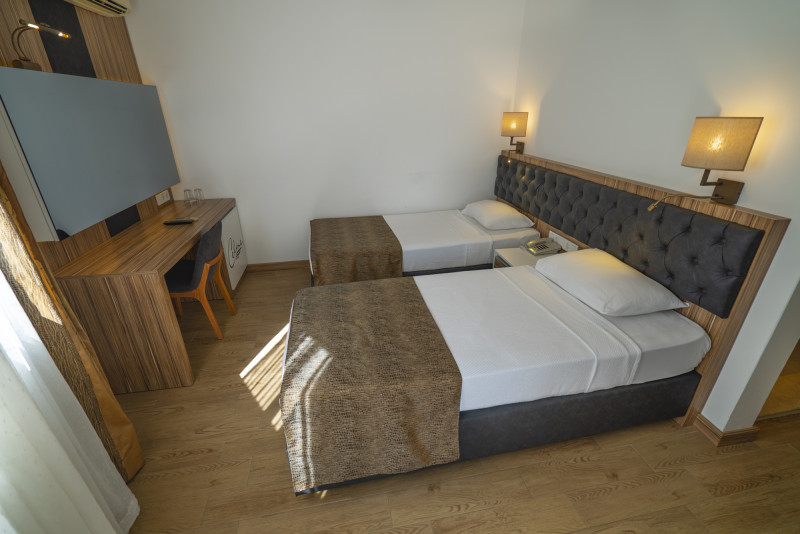 Kleopatra Celine Hotel