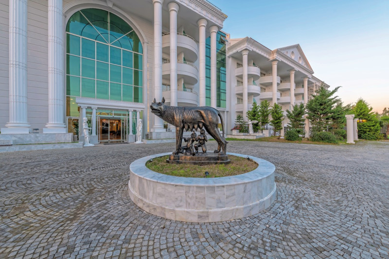 Roma Beach Resort & Spa