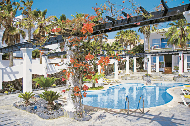 Aparthotel Esquinzo Y Monte del Mar