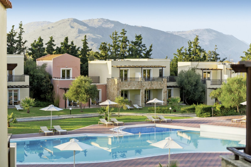 Pilot Beach Resort ●●●●●